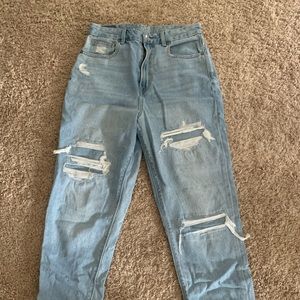 American Eagle Size 6 Curvy Mom Jeans